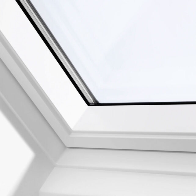 velux-muanyag-elektromos-tetoablak
