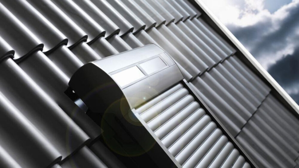 Napelemes és elektromos redőny tetőablakra. VELUX redőny, Roto redőny, Fakro redőny, DAKEA redőny.