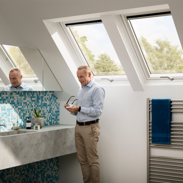 velux-muanyag-tetoablak-also-kilinccsel