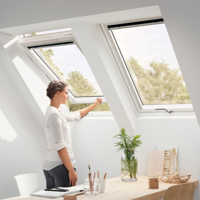 velux-muanyag-tetoablak-also-kilinccsel