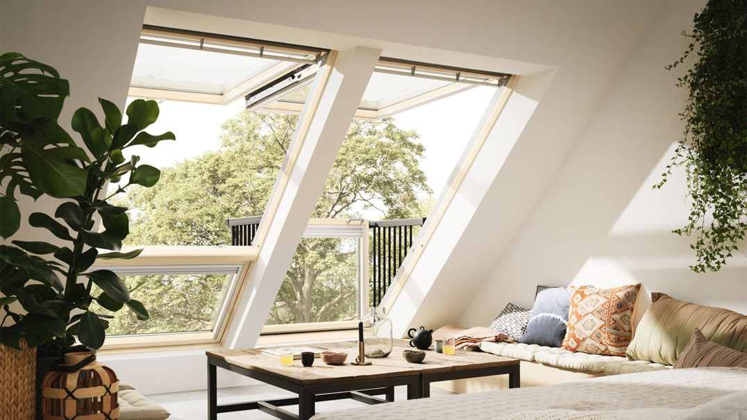 VELUX GDL Cabrio tetőerkély és FAKRO tetőerkély. Prémium tetőablak