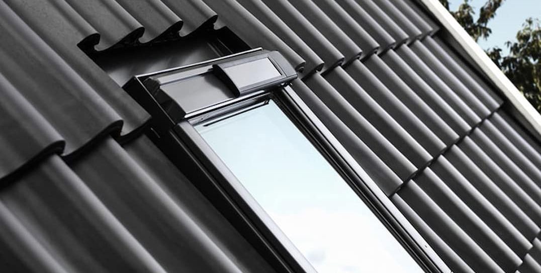 VELUX KSX 100K napelemes irányítási rendszer