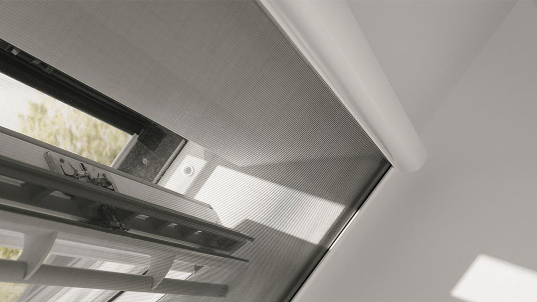 VELUX rovarháló, VELUX szúnyogháló, tetőablakra szúnyogháló, tetőablakra rovarháló, tetőablak szúnyogháló
